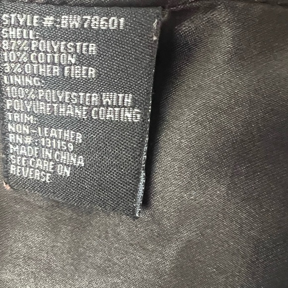 ⭐️ HP Firm Price ⭐️ EUC Belted Long coat - Picture 7 of 7